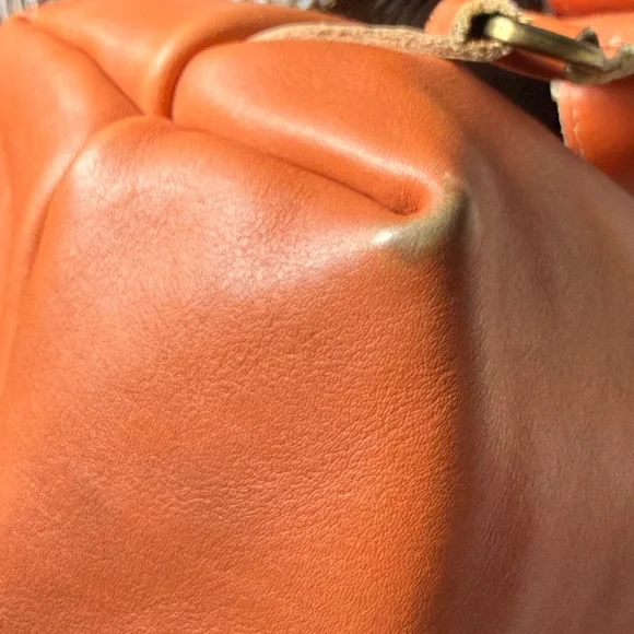 Portland Leather Classic Tote Backpack in Satsuma - Picture 3 of 6